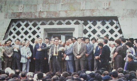 “Qarabağ fotolarda” – Heydər Əliyevin erməni rəhbərə sərt irad tutduğu GÖRÜŞ