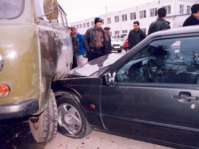 Hərbçilərimiz yol qəzasına düşdü, ölən və xəsarət alanlar var