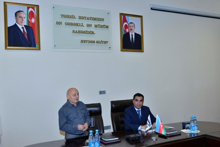 Məşhur heykəltəraş Ömər Eldarov Bakı Ali Neft Məktəbində olub