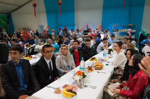 Leyla Əliyevanın adından Moskvada dindarlar üçün iftar süfrəsi açılıb - FOTOLAR