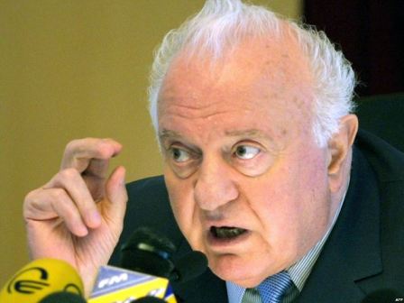 Eduard Şevardnadze öldü 