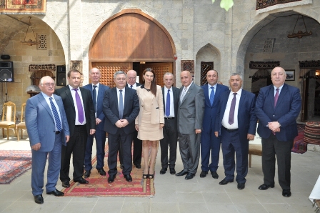  Deputat Gürcüstan parlamentinin sədri ilə görüşüb - FOTO