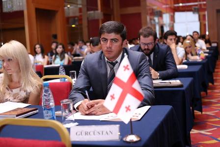 Gənclər regional münaqişələri müzakirə etdi: “Buna gücümüz çatır” 