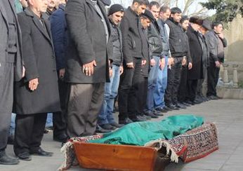 “Ölünün həyətdə basdırılmasını din qadağan etmir, amma...” - Azərbaycanda qəribə olaylar 