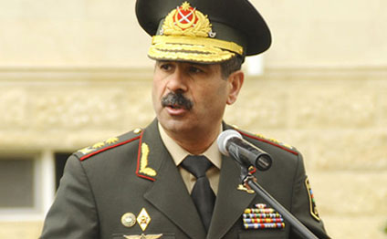 Zakir Həsənov hərbçiləri bayram münasibətilə təbrik edib