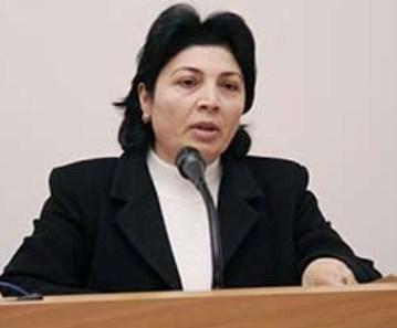 Dilçi-alim: “Digər türkdilli ölkələrin orfoqrafiya lüğəti bizimkindən üç dəfə qalındır” - MÜSAHİBƏ 