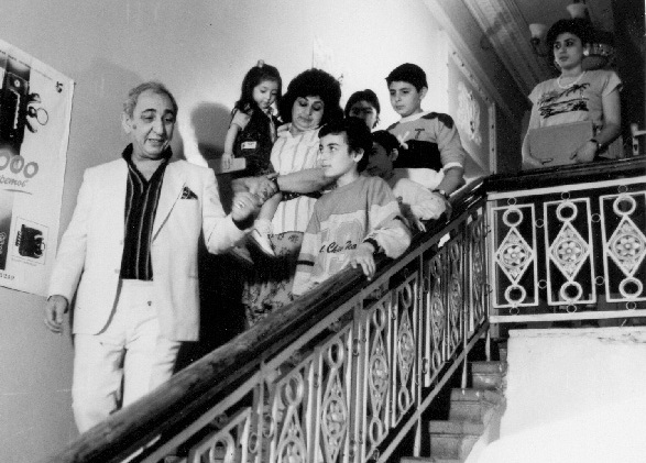 Kadraraxası: “Şirbalanın məhəbbəti”nə çəkilən uşaqlar Hacıbaba Bağırovla Kubra Əliyevanın öz övladları olub