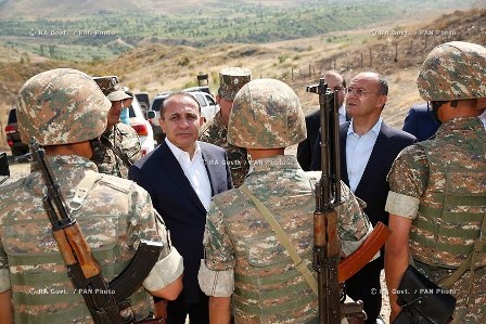 Erməni nazirlər Tovuzla sərhəddə gediblər - FOTOLAR