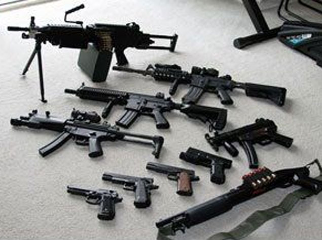 Bakı sakinindən tapança götürüldü, Qazaxda silah-sursat aşkar edildi