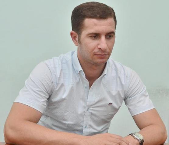 Jurnalist Samir Feyruzov cəbhə xəttinə gedən həmkarlarını ittiham etdi: “Şıltaqlıq eləməyin!”