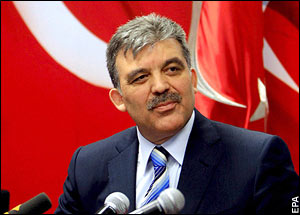 Abdullah Gülə müxalifət partiyasının liderliyi təklif olundu