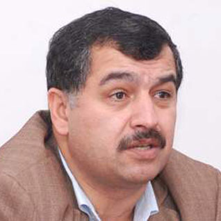 Üzeyir Cəfərovun təəccübü: “Ermənilər haradan bilirdi ki, Azərbaycanın müdafiə naziri ölkədə yoxdur?” 