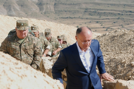 Ohanyan müxalifətlə Azərbaycan sərhəddinə gəldi 