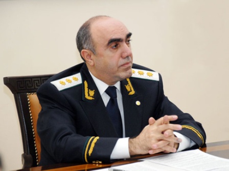 Zakir Qaralov intihar etmək istəyən şəxsi qəbul edib 