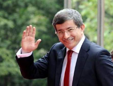 Əhməd Davudoğlu baş nazirliyə rəsmən namizəd oldu 