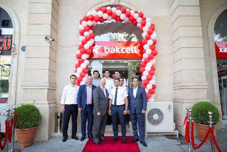 Bakcell satış və xidmət nöqtələrinin sayını artırır   