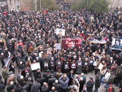 Ermənistan müxalifəti payız hücumuna hazırlaşır