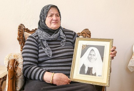 Əhməd Davudoğlunun anasından iki şəkil yadigar qalıb 