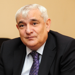Kamal Abdulla Slavyan Universitetindən çıxmayıb