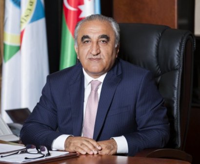 Rektor dosentlərə tapşırıq verdi