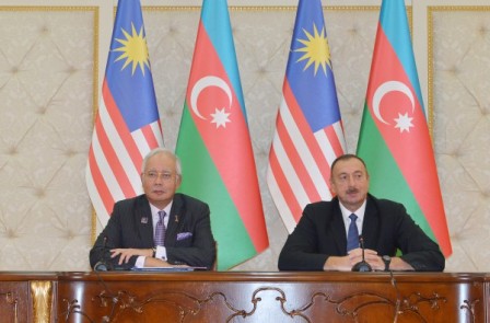 İlham Əliyev və Malayziyanın baş naziri mətbuata birgə bəyanatla çıxış etdilər 