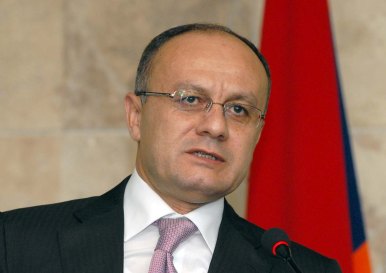 Ermənistanda yeni korrupsiya DALĞASI: Ohanyandan ETİRAF 