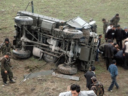 Erməni hərbçilər qəzaya düşdü - 1 kapitan öldü, 2 leytenant və 6 əsgər yaralandı