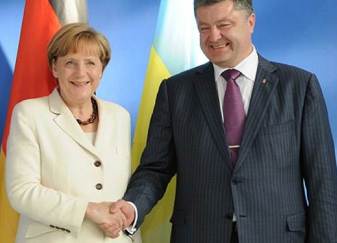 Merkel Poroşenko ilə Ukraynanı müzakirə etdi