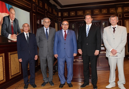 Çexiya səfiri BDU-ya gəldi
