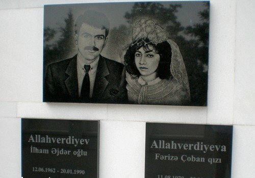 İlham və Fərizənin məzarını təhqir edən şəxs tutuldu 