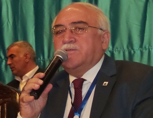 İsa Qəmbər qurultayda son dəfə hesabat verdi