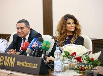 "Bir də gəlməyəcək mənim tək qadın" - Xumar Qədimova