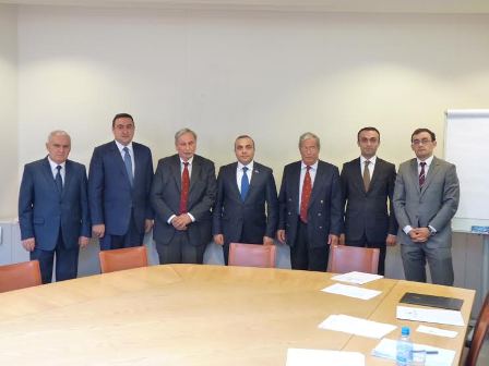 QHT Şurası Cenevrədə müqavilə imzalayıb - FOTO