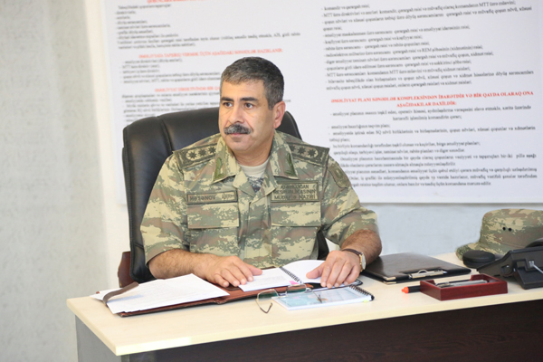 Zakir Həsənov Ordu rəhbərliyinin toplantısını keçirdi