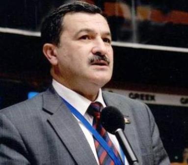 Deputatlar Aydın Mirzəzadə ilə Etibar Hüseynov arasında QALMAQAL: “Həddinizi bilin!”  