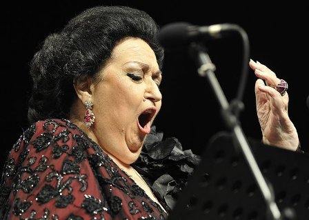  Məşhur opera müğənnisi Kabalye yenidən Qarabağa qanunsuz səfər etdi
