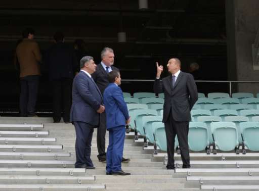 İlham Əliyev Bakı Olimpiya Stadionundakı tikinti işləri ilə tanış olub - FOTOLAR