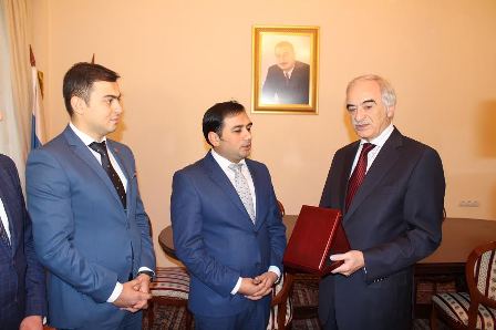 Polad Bülbüloğlu “İlin səfiri” mükafatına layiq görülüb