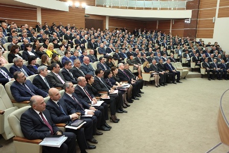 Səlim Müslümov nöqsanlara yol verən vəzifəli şəxsləri cəzalandırdı