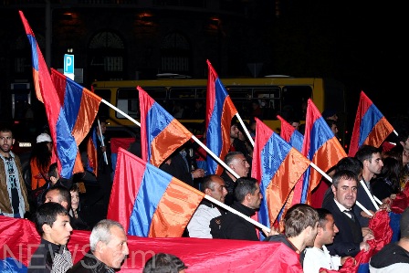 Yerevan çalxalandı - xalq Sərkisyandan istefa tələb etdi - FOTOLAR