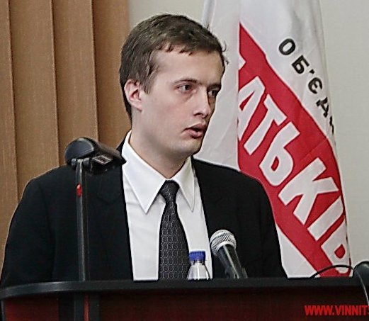 Ukraynada prezidentin oğlu deputat seçildi - FOTO