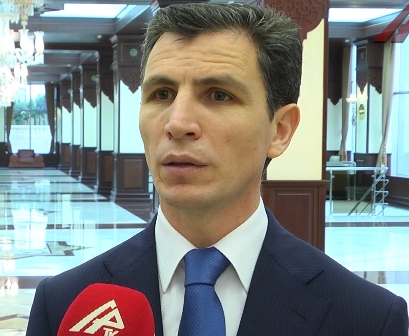 Zahid Oruc: “Qrantları daha çox məkrli niyyəti olan şəxslər alırlar”