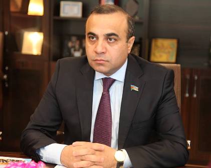 Azay Quliyev bankları QHT-lərə münasibətdə günahlandırdı