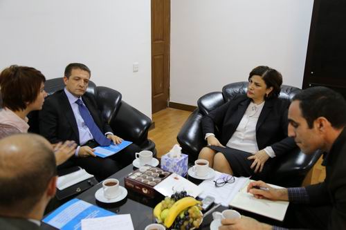 İtaliya səfiri Tərcümə Mərkəzinə nə səbəbə gedib?