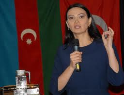 Qənirə Paşayeva insanları banka turşularıyla ehtiyatlı olmağa çağırıb