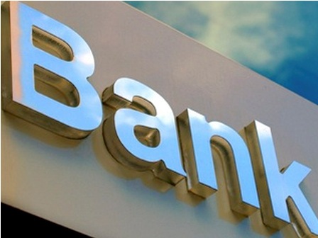 Bağlanmaq təhlükəsi olan banklar AÇIQLAMA verdilər