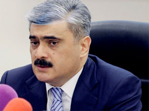 Nazir büdcə layihəsini parlamentin komitələrinə təqdim etdi