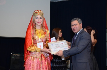 Əcnəbi tələbə Azərbaycan dili olimpiadasının qalibi olub - FOTOLAR