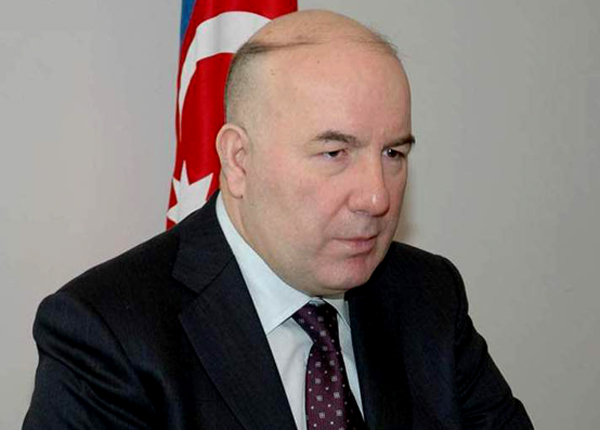 Elman Rüstəmovdan banklarla bağlı xəbərdaredici çıxış