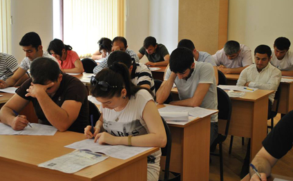 Qəbul imtahanlarındakı nəzarətçi müəllimlərlə bağlı işlər görülür